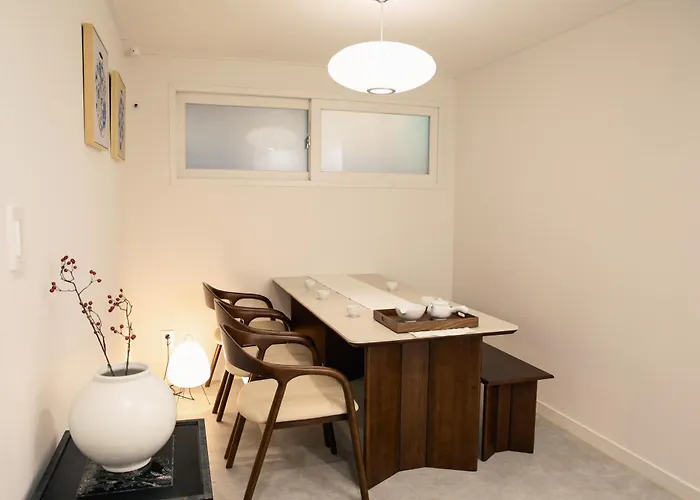 9br & 6bath & 15bed For Big Group 서울특별시