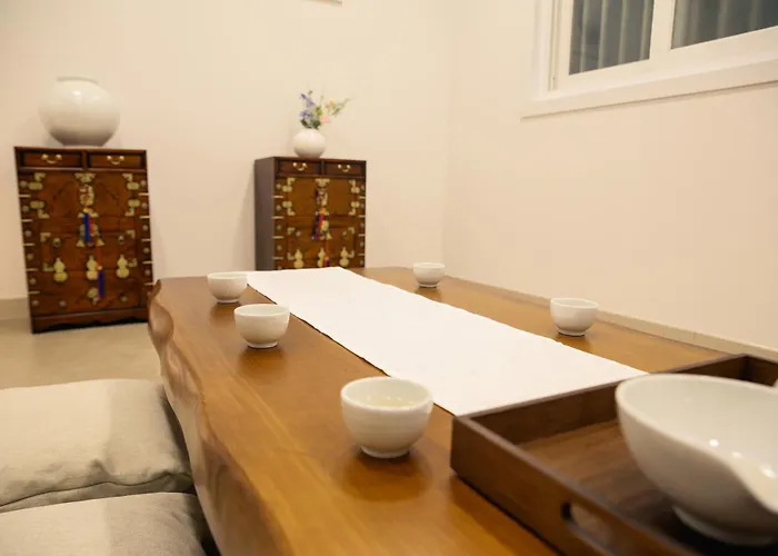 9br & 6bath & 15bed For Big Group 서울특별시